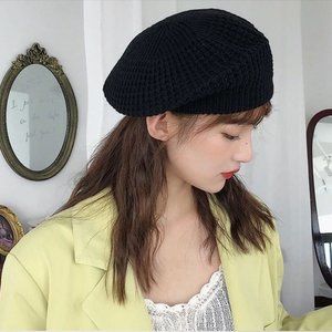 Knitted Beret Black Hat